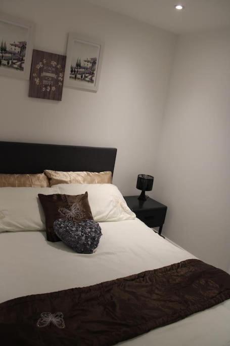 Amazing Luxury One Bedroom Apartment In The Heart Of Preston プレストン エクステリア 写真