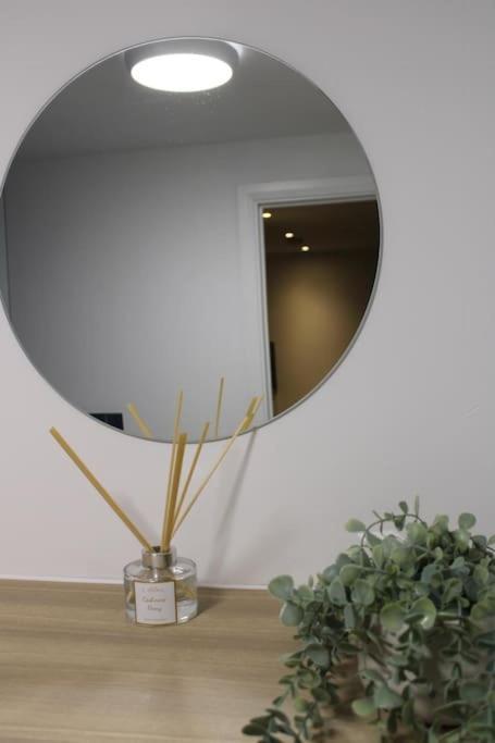 Amazing Luxury One Bedroom Apartment In The Heart Of Preston プレストン エクステリア 写真